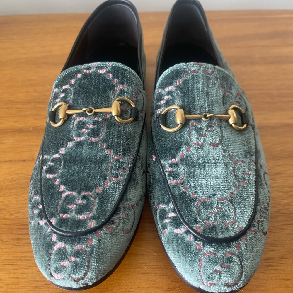 Gucci GG Logo Velvet Jordaan Loafers HTF Like New 38.5 size 8.5